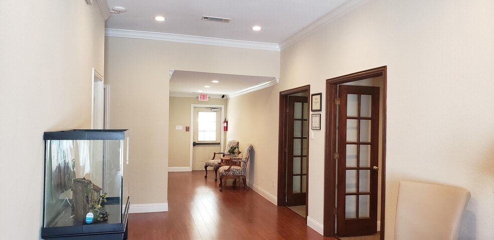 6110 Dalrock Rd, Rowlett, TX for lease - Interior Photo - Image 3 of 15