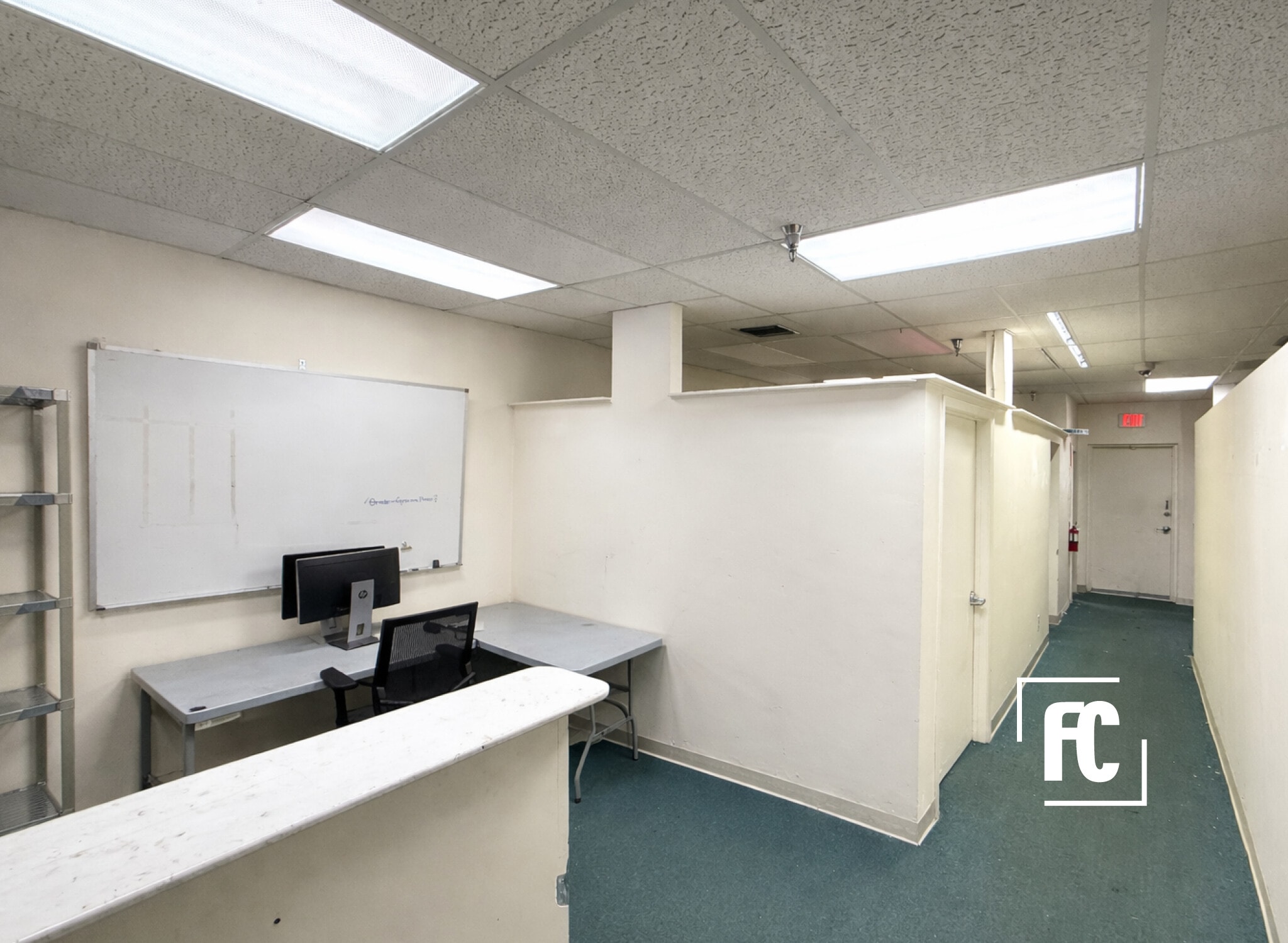 2175-2223 SE Ocean Blvd, Stuart, FL à louer Photo intérieure- Image 1 de 11