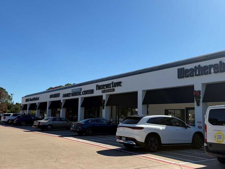 15703 Longenbaugh Dr, Houston, TX à louer - Photo du bâtiment - Image 2 de 6