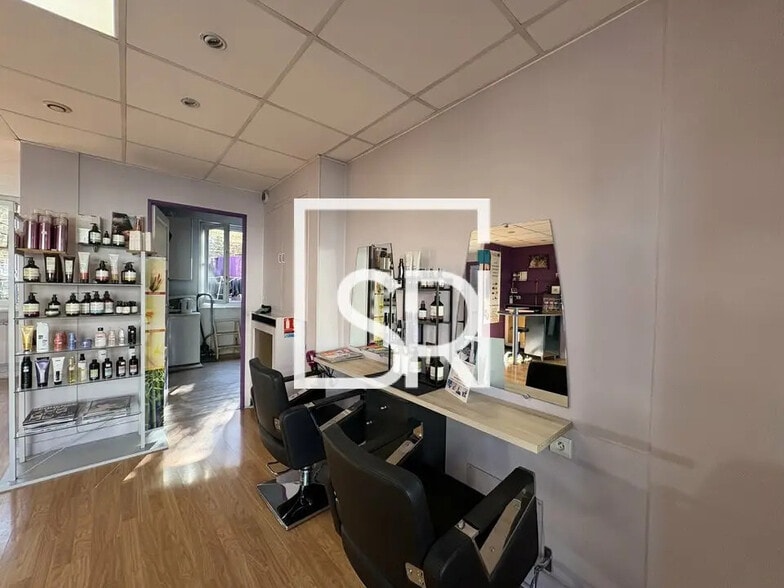 Commerce de détail dans Clermont-Ferrand à louer - Photo intérieure - Image 3 de 10