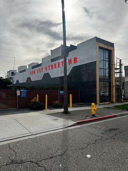 824 1st St, Hermosa Beach, CA à vendre - Photo du bâtiment - Image 2 de 16