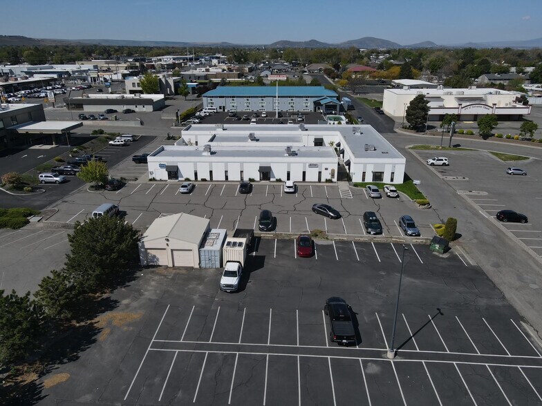 320 N Johnson St, Kennewick, WA à vendre - Photo du bâtiment - Image 3 de 32