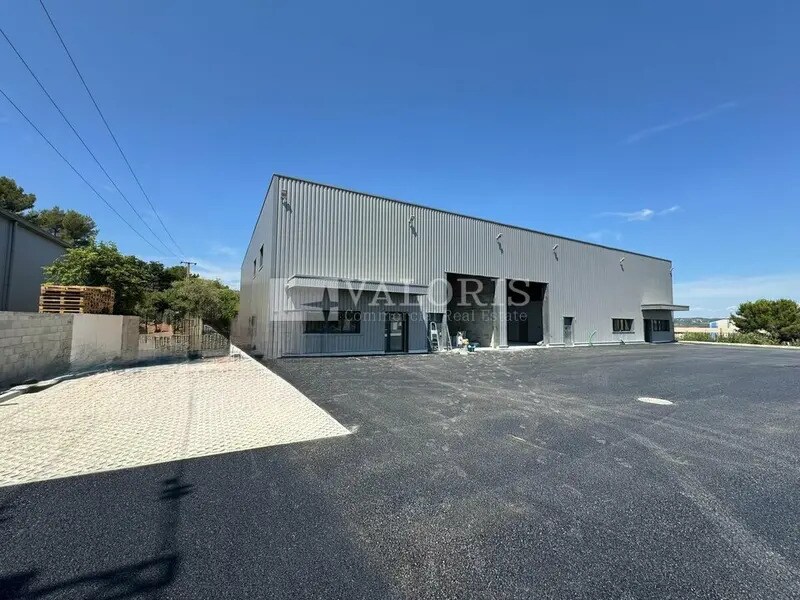 Flex in Gardanne for lease Building Photo- Image 1 of 15