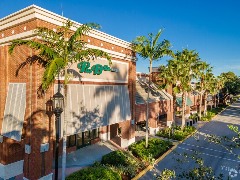 801 S University Dr, Plantation, FL à louer - Photo du bâtiment - Image 3 de 14