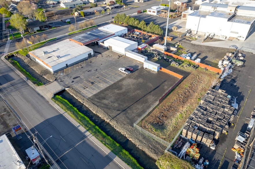 609 E Broadway Ave, Milton-Freewater, OR à vendre - Aérien - Image 2 de 6