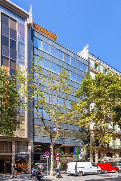 Office in Barcelona, Barcelona for lease - Primary Photo - Image 1 of 3