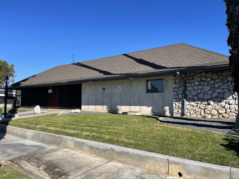 6086 Brockton Ave, Riverside, CA à louer - Photo du bâtiment - Image 3 de 19