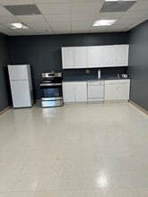 5 Cherry Hill Dr, Danvers, MA for lease Interior Photo- Image 2 of 9