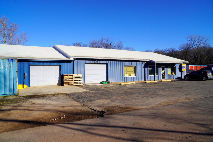 106 W 3rd St, Chandler, OK for sale - Building Photo - Image 2 of 8