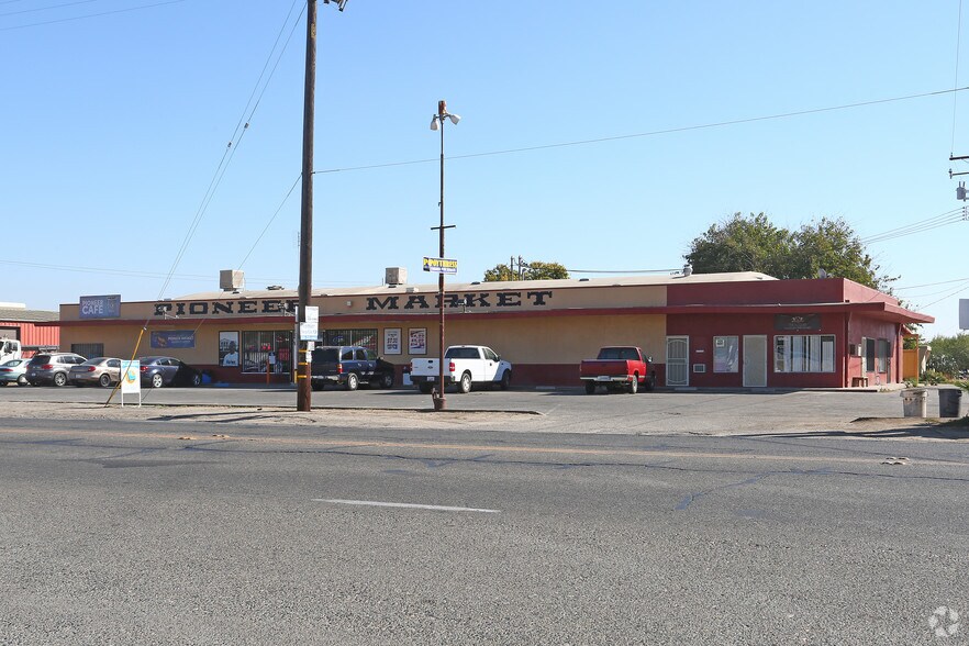 23519 Robertson Blvd, Chowchilla, CA for sale - Primary Photo - Image 1 of 1