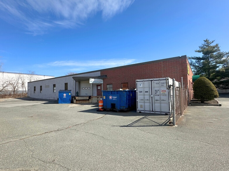 25 East St, Winchester, MA à vendre - Photo du bâtiment - Image 3 de 5