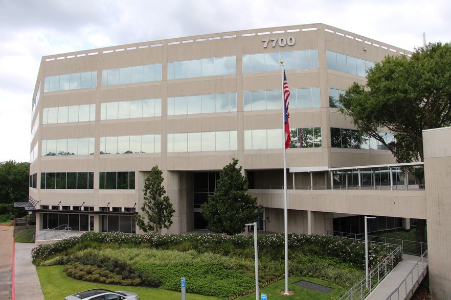 7700 San Felipe St, Houston, TX à louer - Photo du bâtiment - Image 2 de 4