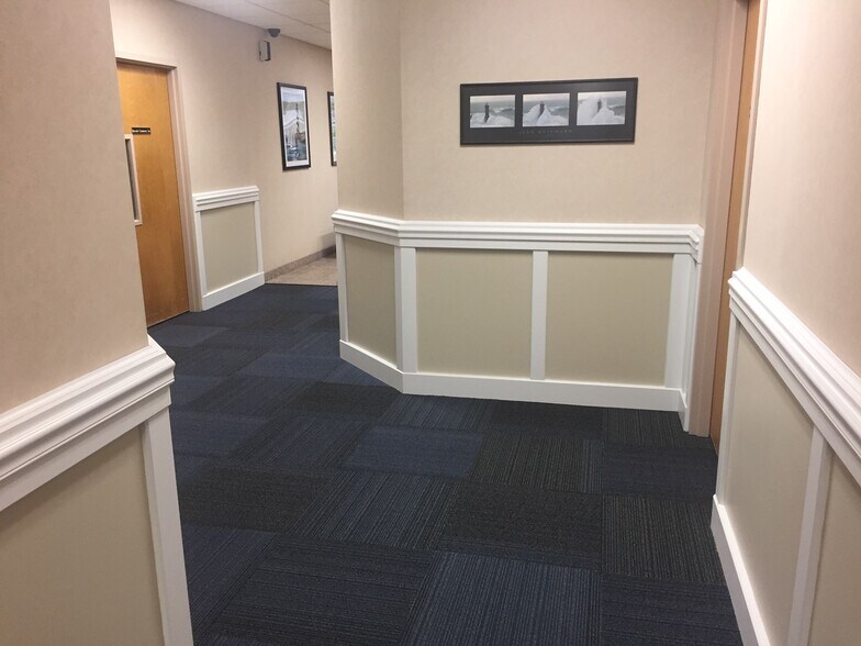 705 Boston Post Rd, Guilford, CT à louer - Photo intérieure - Image 3 de 8