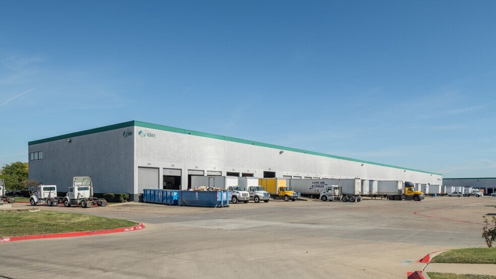 1061 Texan Trl, Grapevine, TX à louer - Photo du bâtiment - Image 3 de 5