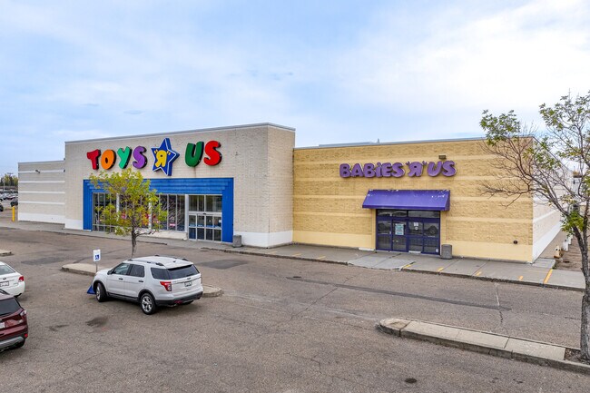 Plus de détails pour 13029 97 St Nw, Edmonton, AB - Commerce de détail à vendre