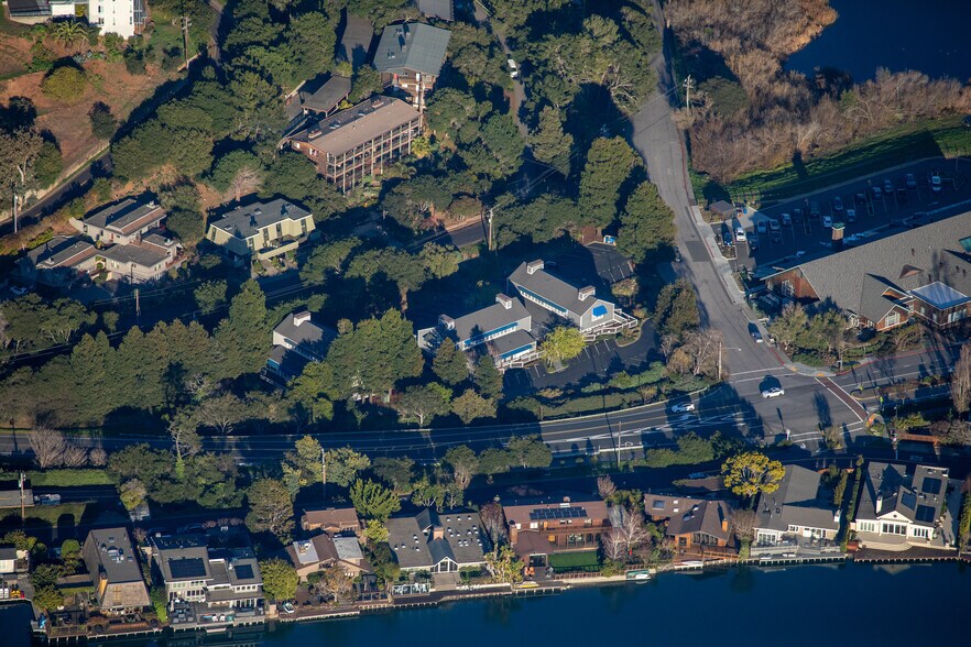 1120 Mar West St, Tiburon, CA à vendre - Photo du bâtiment - Image 2 de 3