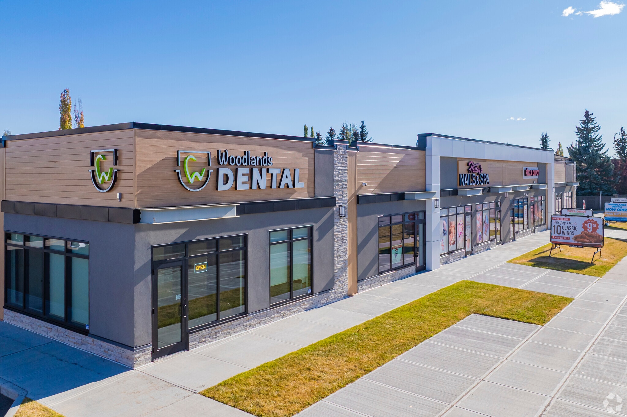 11808 24 St SW, Calgary, AB for lease Primary Photo- Image 1 of 6