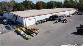 More details for 1905 4th St SW, Mason City, IA - Retail for Sale