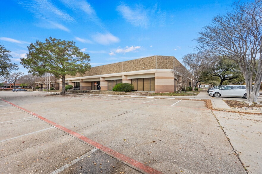 1111 Digital Dr, Richardson, TX for sale - Building Photo - Image 2 of 32