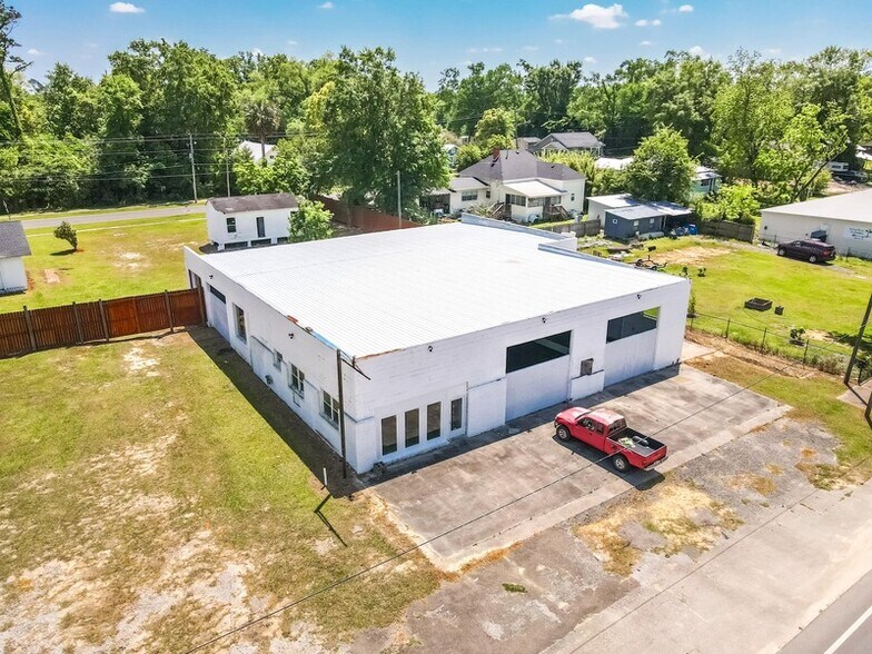 16493 SE Main St, Blountstown, FL à louer - Photo du bâtiment - Image 2 de 10