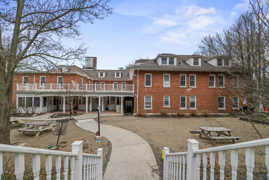 535 Williamson Rd, Meadville, PA for sale - Primary Photo - Image 1 of 45