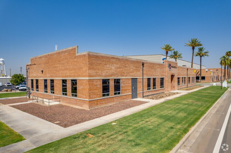 1300 S Litchfield Rd, Goodyear, AZ à louer - Photo du bâtiment - Image 1 de 12