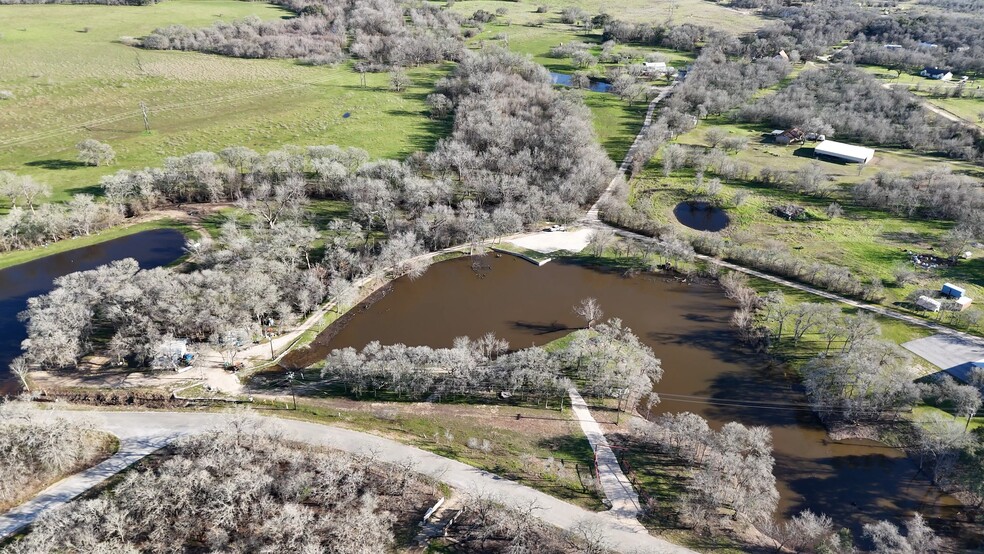 900 Old Lytton Springs Rd, Lockhart, TX for sale - Primary Photo - Image 1 of 42