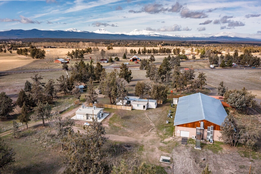 65320 US 20, Bend, OR for sale - Building Photo - Image 2 of 35