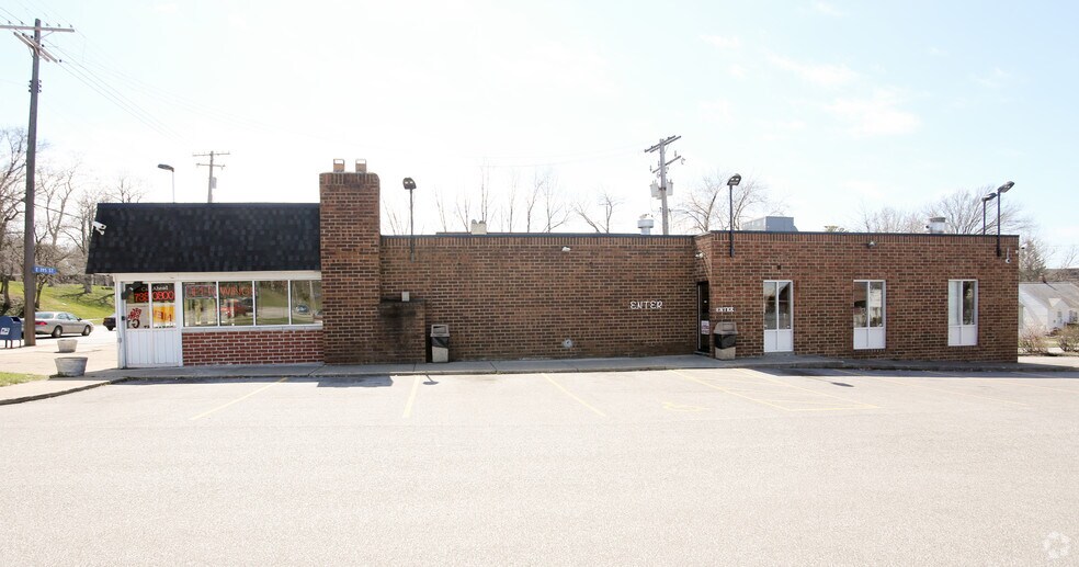 19505 Euclid Ave, Euclid, OH à vendre - Photo du bâtiment - Image 2 de 4