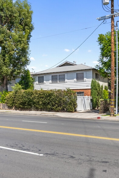 6254 Whitsett Ave, North Hollywood, CA for sale - Building Photo - Image 1 of 14