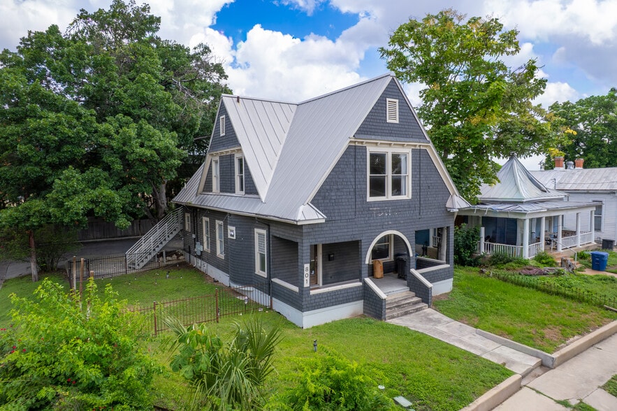 801 E Quincy St, San Antonio, TX for lease - Building Photo - Image 2 of 30