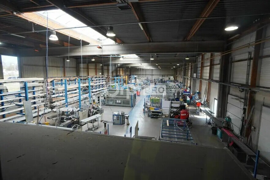 Flex dans Dijon à louer - Photo du bâtiment - Image 2 de 8