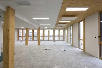 10 Rue Henri Legay, Villeurbanne for lease Building Photo- Image 1 of 7