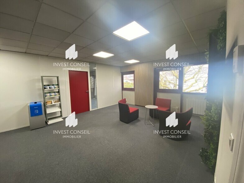 20 Rue Lavoisier, Pontoise for lease - Interior Photo - Image 2 of 4