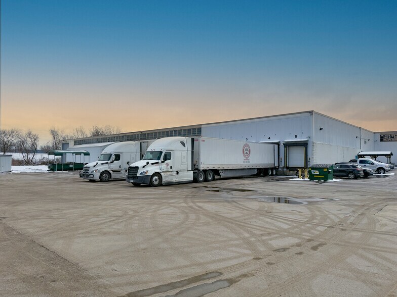 2315 Miller Rd, Kalamazoo, MI à vendre - Photo du bâtiment - Image 2 de 3