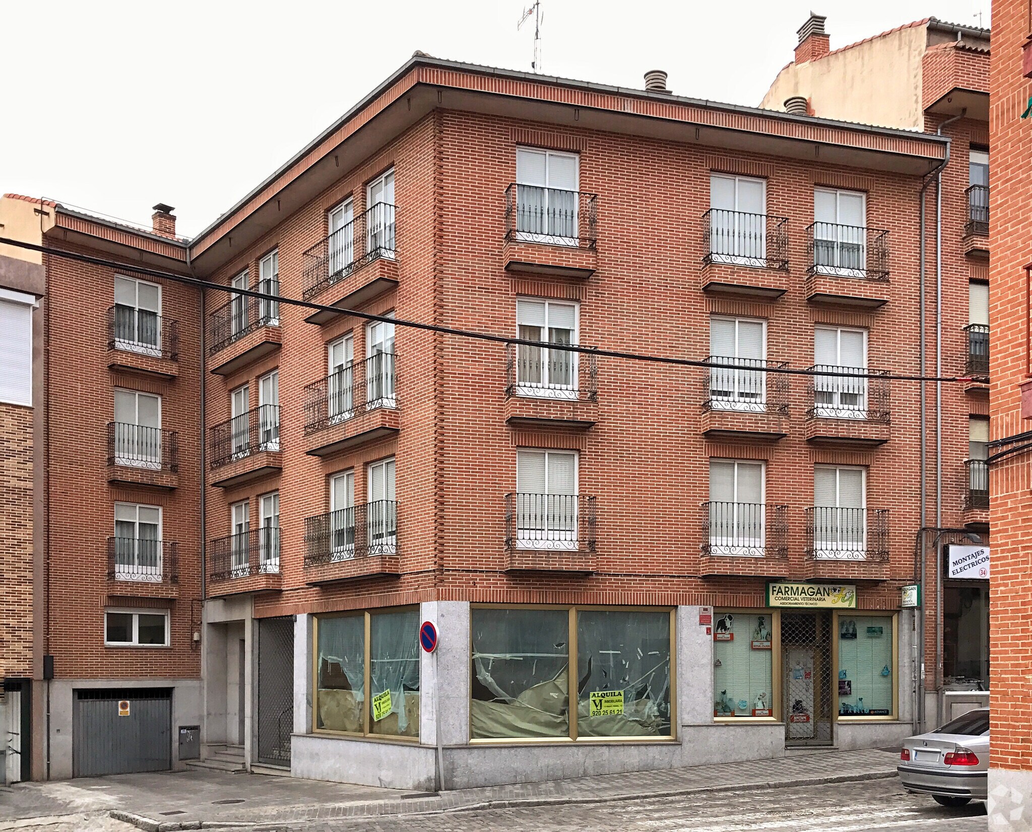 Retail in Ávila, Ávila for lease Primary Photo- Image 1 of 3