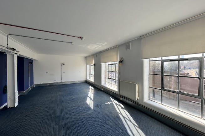 42-44 Orchard Pl, London for lease - Interior Photo - Image 1 of 6