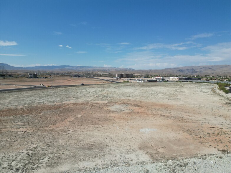 4617 Pioneer Rd, St George, UT à vendre - Photo du bâtiment - Image 3 de 11