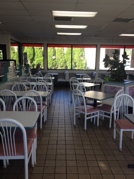 480 Westport Ave, Norwalk, CT for lease - Interior Photo - Image 3 of 20