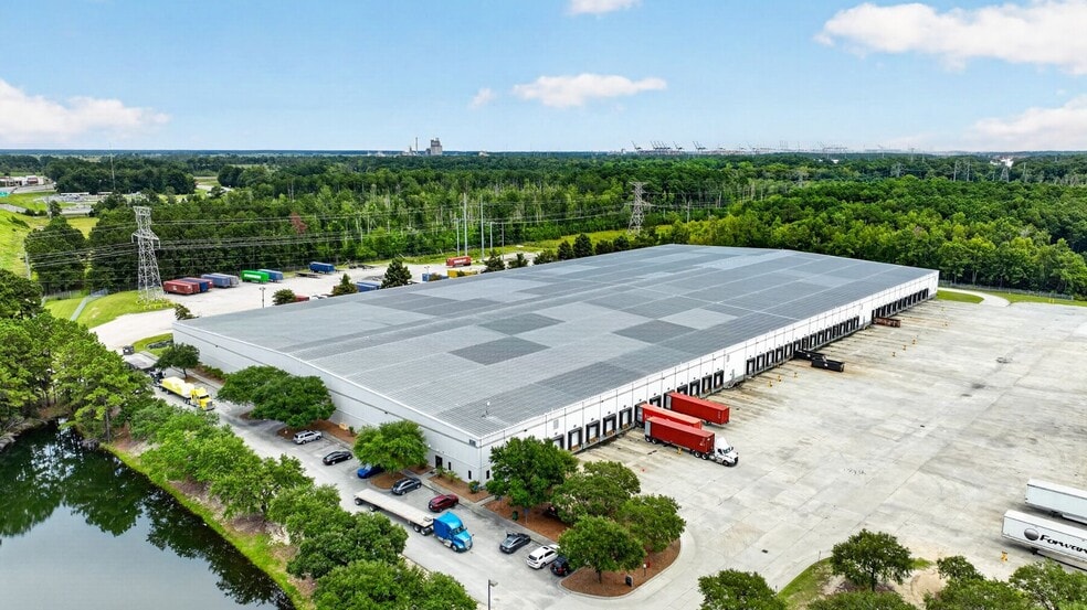 235 Jimmy Deloach Pky, Savannah, GA for lease - Building Photo - Image 3 of 4