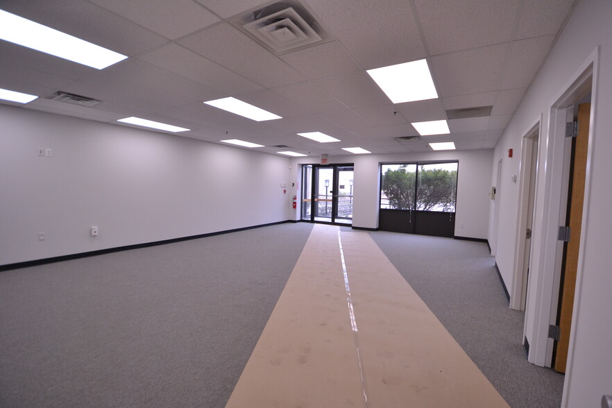 1 Broad Ave, Fairview, NJ for lease - Interior Photo - Image 3 of 34