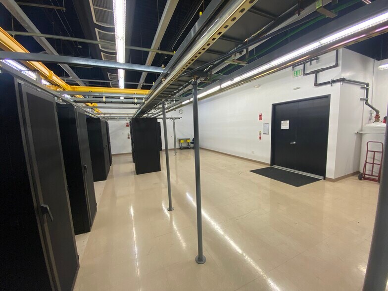 2223 W Airport Way, Boise, ID à louer - Photo du bâtiment - Image 3 de 9