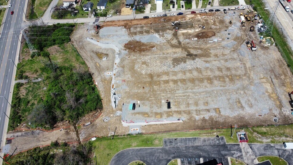 2427 Brick Church Pike, Nashville, TN à vendre - Photo du bâtiment - Image 2 de 3