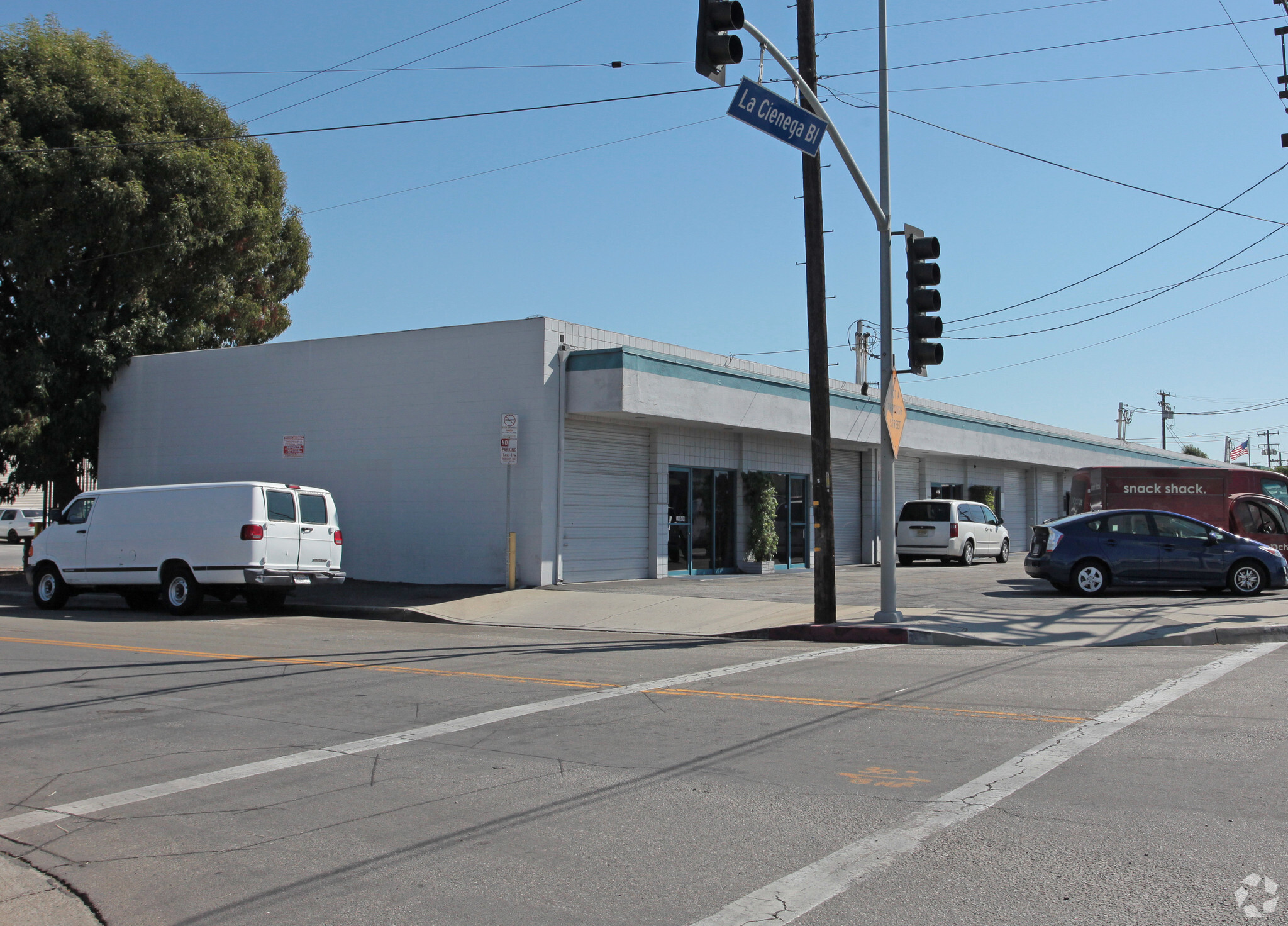 10400-10422 S La Cienega Blvd, Inglewood, CA for sale Building Photo- Image 1 of 1