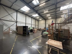 Flex dans Décines-Charpieu à louer Photo intérieure- Image 2 de 3