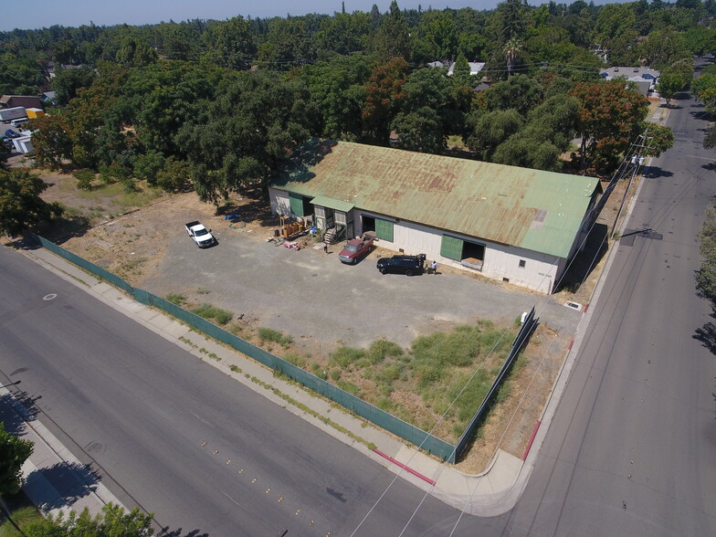 1060 Oak Ave, Woodland, CA for lease - Building Photo - Image 2 of 4