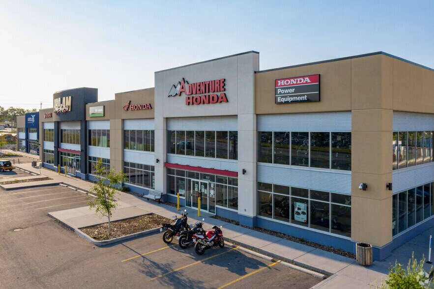 620-630 Mcknight Blvd NE, Calgary, AB à louer - Photo du bâtiment - Image 3 de 4