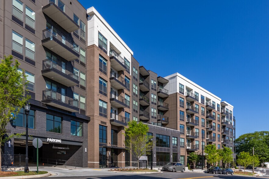 2175 American Way, Chamblee, GA à louer - Photo du bâtiment - Image 2 de 4