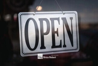 Plus de détails pour 91 Rue Mazenod, Lyon - Commerce de détail à louer