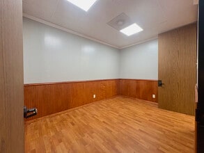2501 Palmer Hwy, Texas City, TX for lease Interior Photo- Image 2 of 2